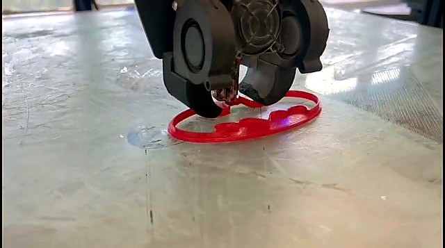 Extruder wire-guard fans depositing red layers (SKU ask)