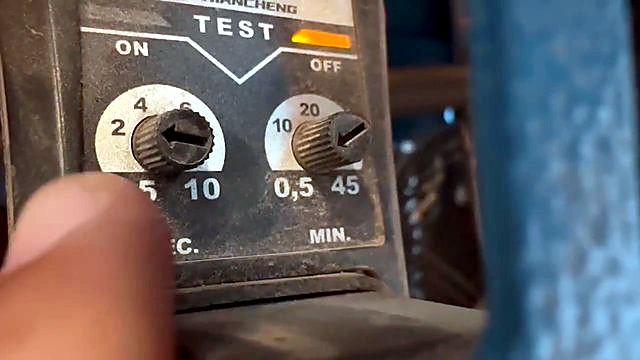 Auto-drain timer ON SEC / OFF MIN adjust (SKU ask)