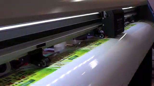 Contour cutting SUPA-KILL labels on vinyl (SKU ask)