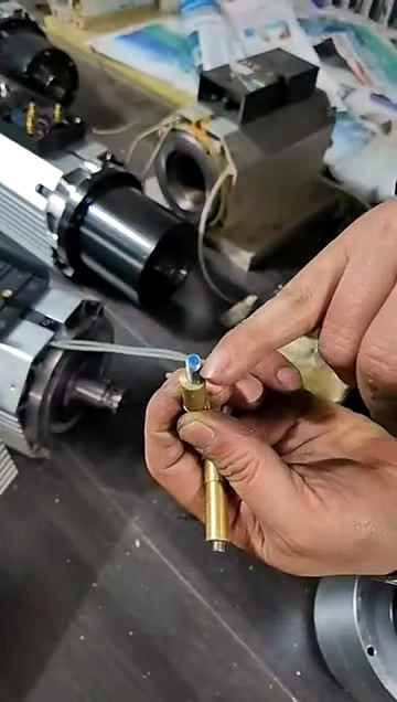Brass clamp-sensor piece with blue thread-locker (SKU ask)