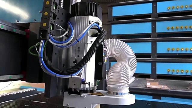 Spindle + white dust hose over ATC area (SKU ask)