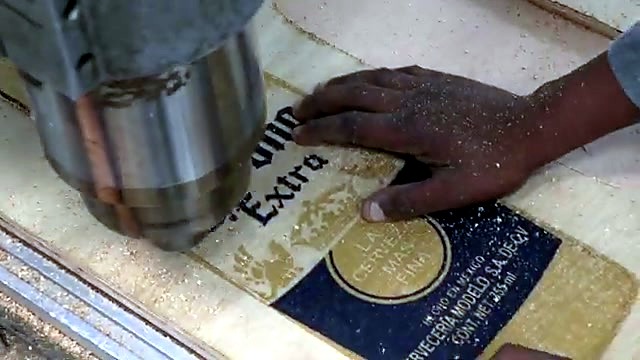 Spindle contour-cutting Corona bottle outline (SKU ask)