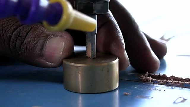 Router bit + air nozzle close-up (SKU ask)