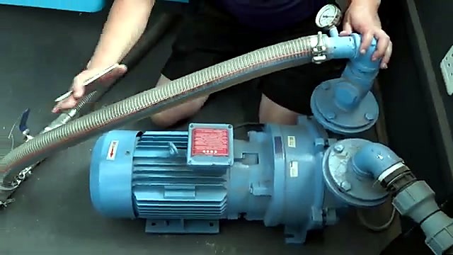 Light-blue vacuum pump + suction hose beside EasyRoute (SKU ask)