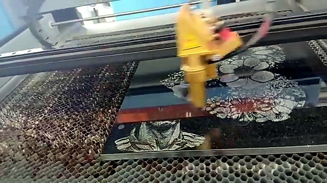 Workpiece on honeycomb bed