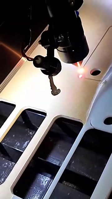 Cutting rounded-rect / circle shapes on flatbed (SKU ask)