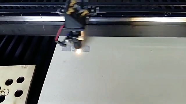 Active laser engraving Mandela on white plate (SKU ask)