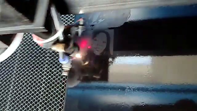 Red-dot + air-assist head close mid raster (SKU ask)