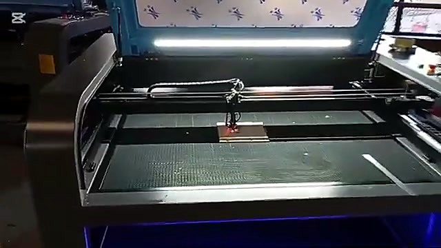 LC-1390-class cabinet lid open full bed overview (SKU ask)