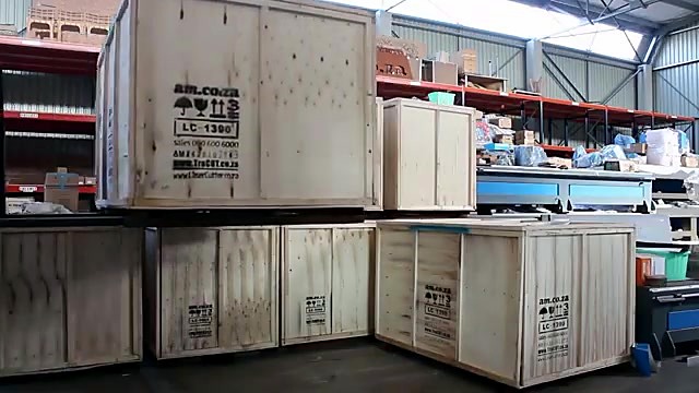 Wooden crates LC-1390 + am.co.za stencil (SKU ask)