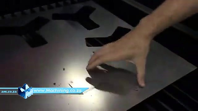 Spark shower metal cutting mid-path (SKU ask)