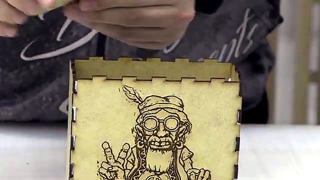 Finger-joint engraved character wood box (SKU ask)