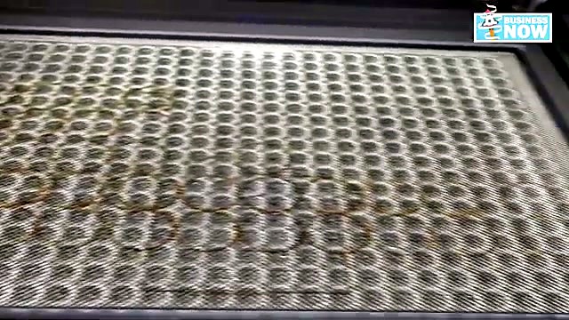 Honeycomb cutting bed close-up (SKU ask)