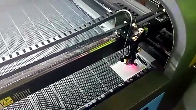 Laser glow cutting on honeycomb bed (SKU ask)