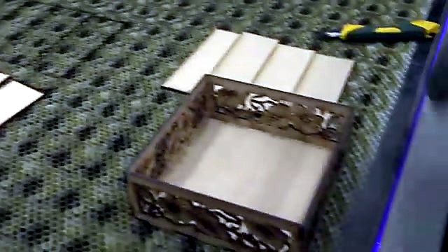 Assembled floral jewellery box on honeycomb (SKU ask)