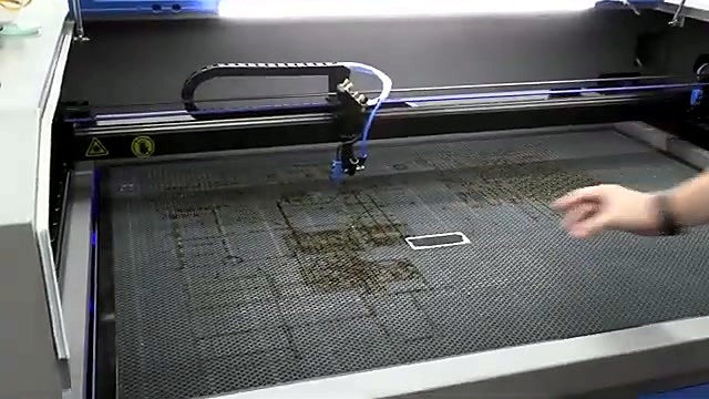 Wide honeycomb CO2 bed gantry lid open (SKU ask)