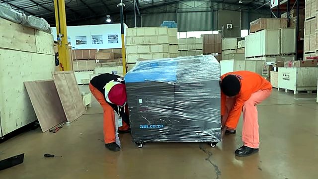 am.co.za powder-shaker chassis unbox under blue film (SKU ask)
