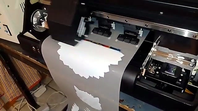 Carriage laying white underbase (SKU ask)