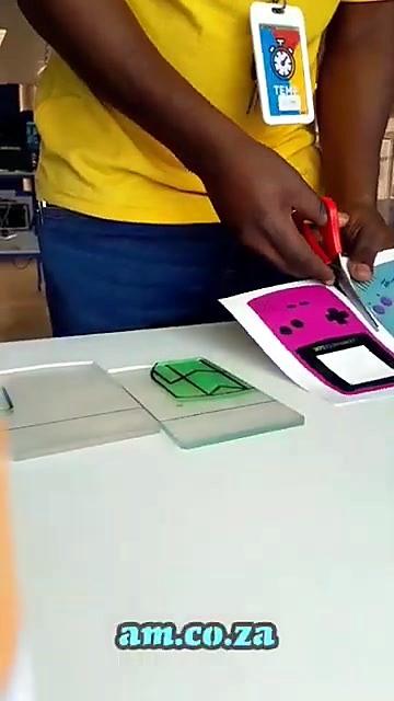 Cutting UV-DTF film beside clear Perspex blanks (SKU ask)