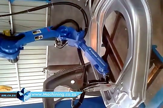 CLEAR YASKAWA MOTOMAN arm (SKU ask)