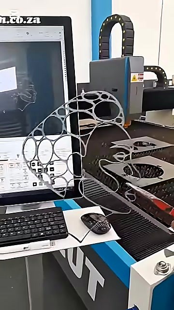 am.co.za monitor + face cutout over slat bed (SKU ask)