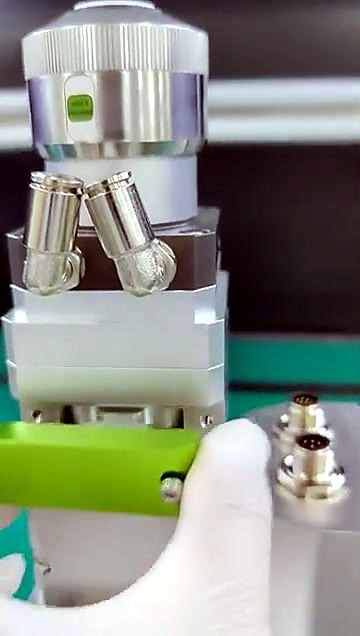 Removing lime-green cover plate on cutting head (SKU ask)