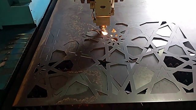Finished geometric gate/star lattice in steel sheet (SKU ask)