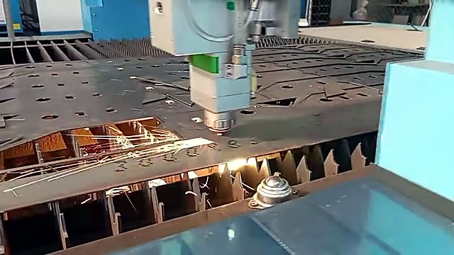 Sparks as head cuts small parts nest in sheet (SKU ask)