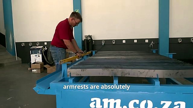 am.co.za blue slat bed + yellow spirit level (SKU ask)