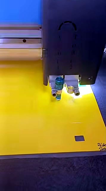 FlatCUT-family dual TOOL1/TOOL2 head over yellow sheet (SKU ask)