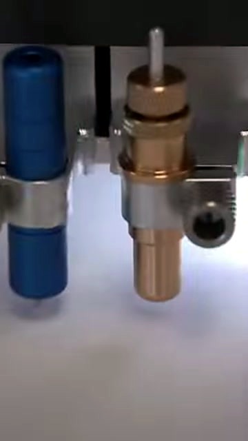 Dual-tool crease+cut head close (SKU ask)