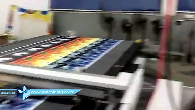 FlatCUT white gantry over printed colour sheet (SKU ask)