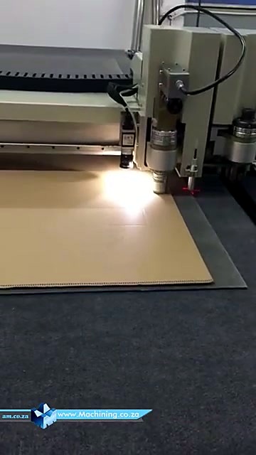 Dual-tool oscillating+crease head on cardboard (SKU ask)
