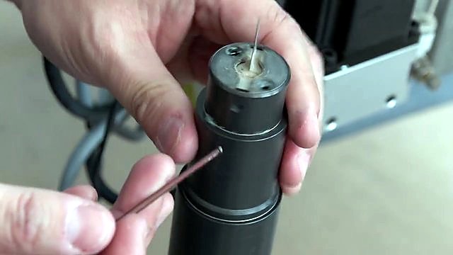 Fine oscillating blade into black holder bore (SKU ask)