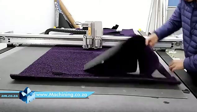 Operator weeding cut carpet blank off bed (SKU ask)
