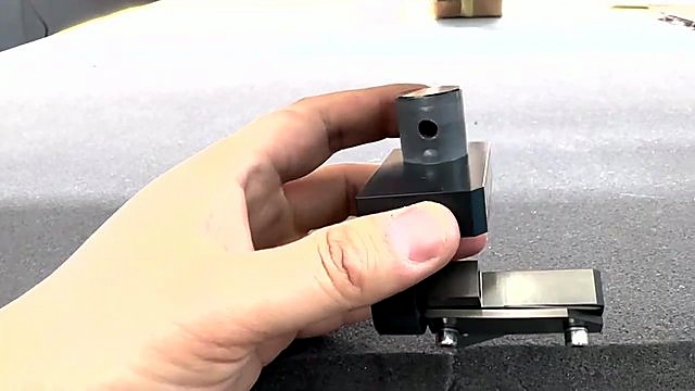 Black anodized L blade-holder block with hex bolts (SKU ask)