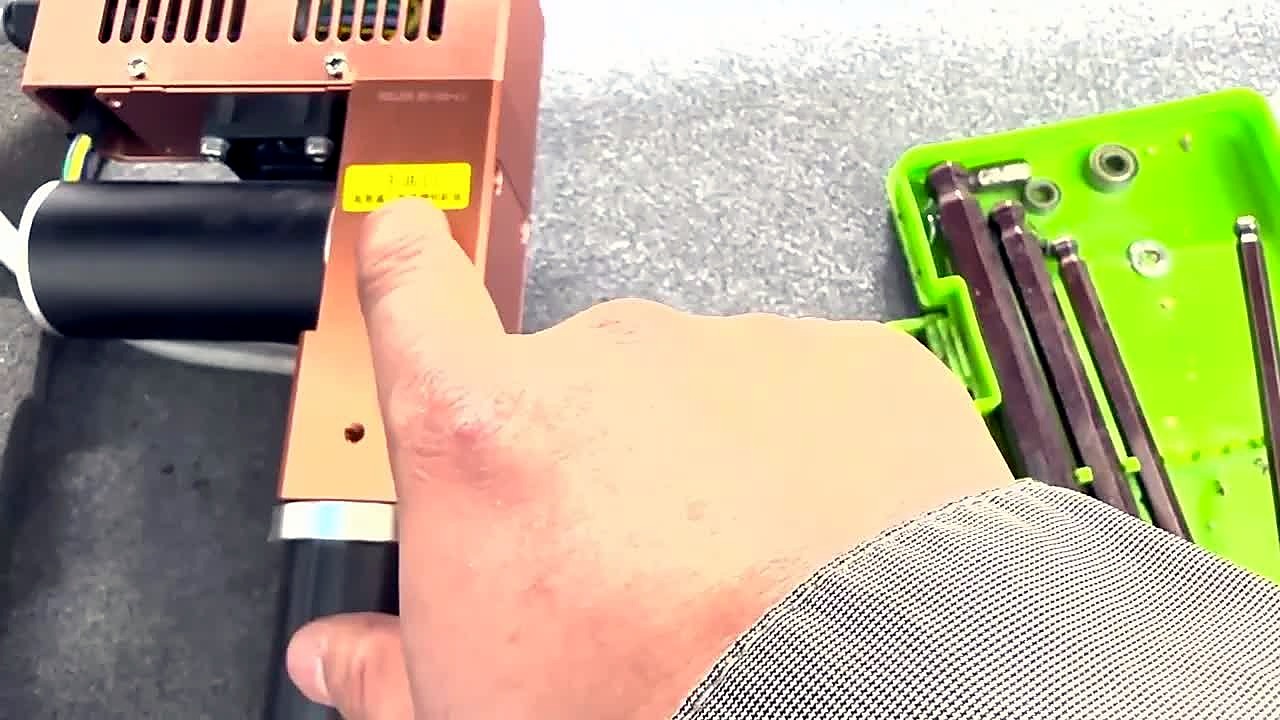 YouTube thumb — FlatCUT V-groove trapezoidal blade (SKU ask)