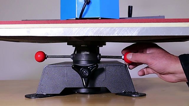 Dual red-ball swivel lock knobs on swing-away base (SKU ask)