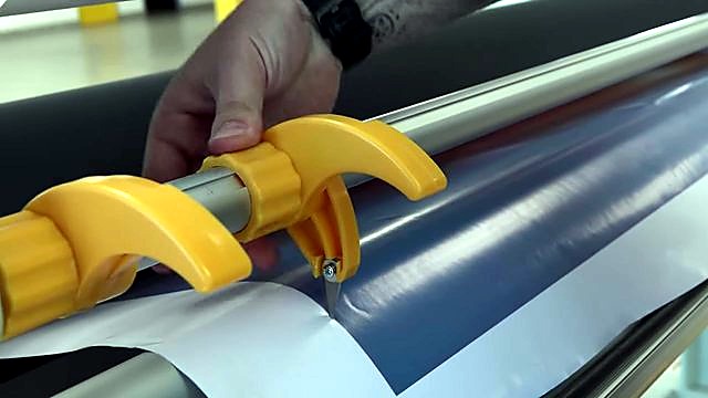 Yellow clamp/tension handles on silver rail (SKU ask)