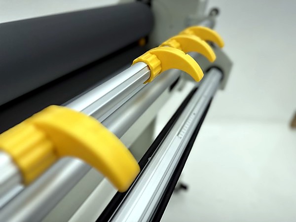 RM-1520A — Rollman Automatic 2000W Hot/Cold Laminator 1520mm