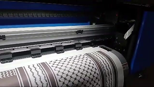Media exit over rollers with pattern (SKU ask)