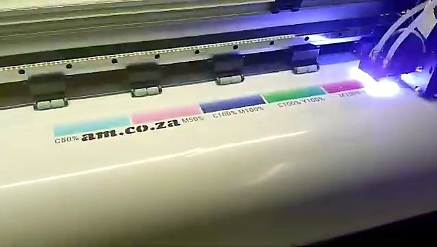 Colour alignment strip starting on smooth vinyl