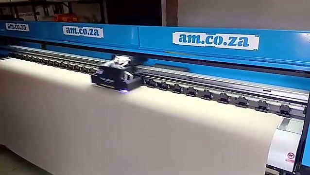 UV carriage starting over blank vinyl roll