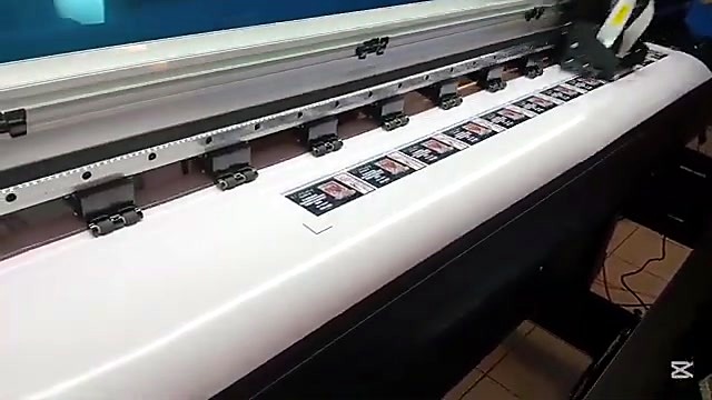 Product labels grid printing on white roll (SKU ask)