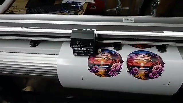 Pinch rollers over beach media mid contour (SKU ask)