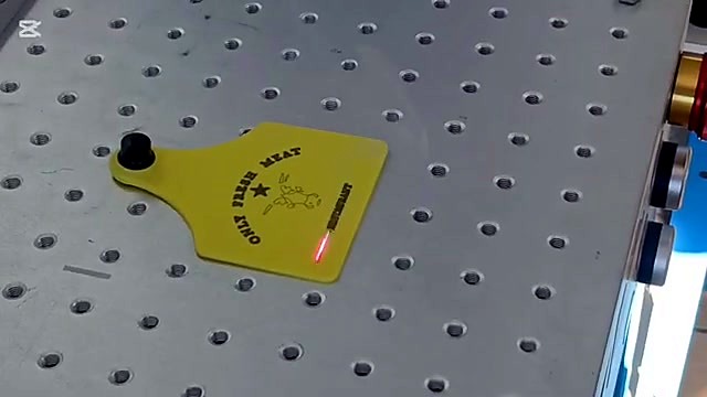 Yellow cow tag mark start (SKU ask)
