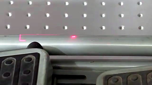 Red pilot tracing L on ladder rail (SKU ask)