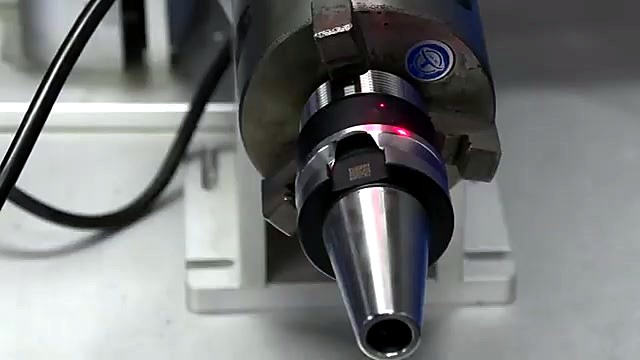 Rotary 3-jaw chuck marking Data Matrix on tool holder (SKU ask)