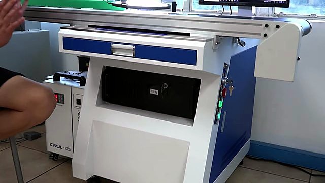 Flash white/blue cabinet + CWUL-05 chiller (SKU ask)