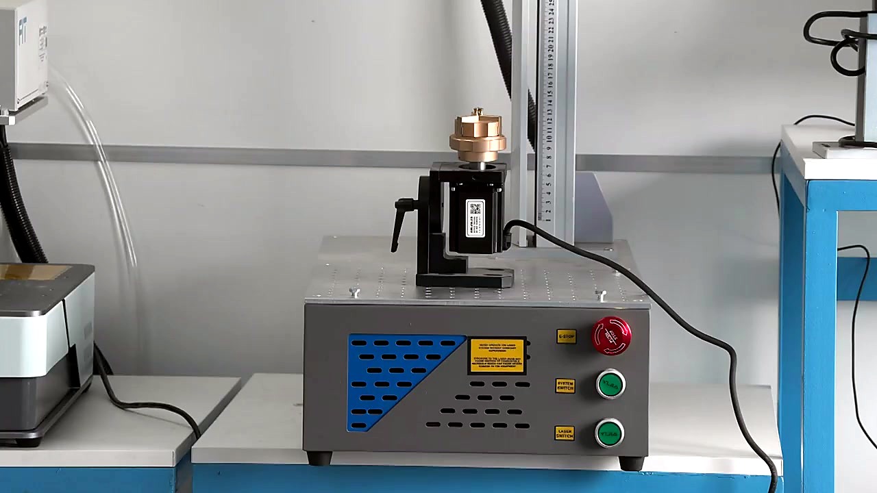 Chuck rotary mounted on LabelMark-class base (SKU ask)